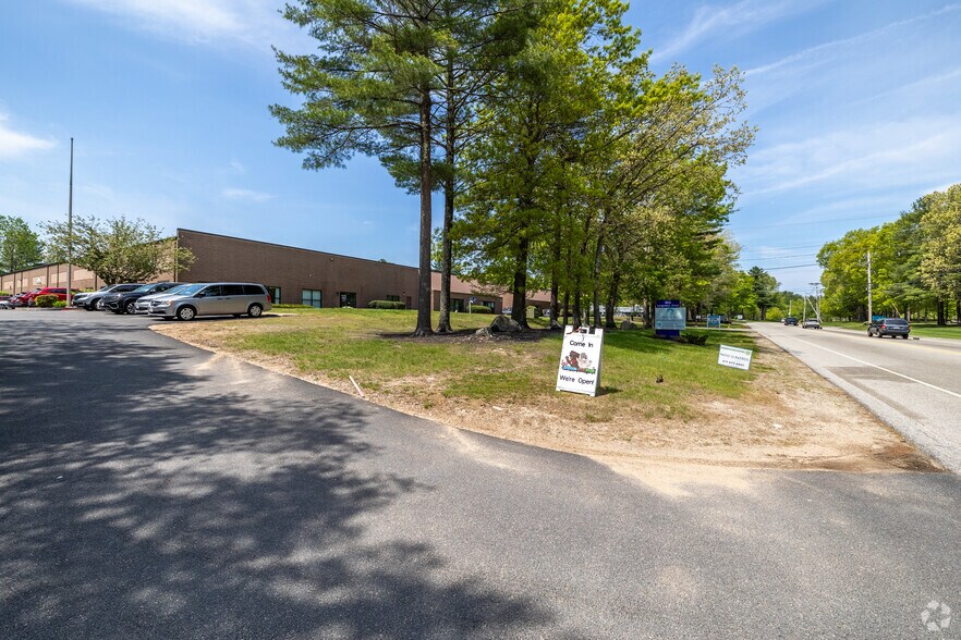 More Photos Of 106 Longwater Dr, Norwell Warehouse For Lease