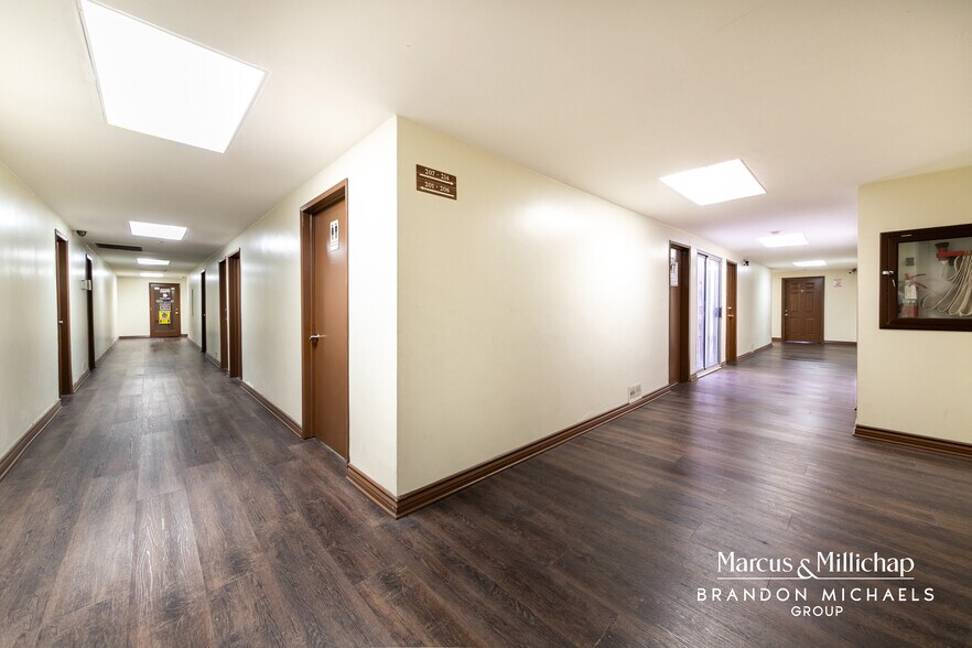 More Photos Of 816-820 San Fernando Rd, San Fernando Storefront Retail Office For Sale