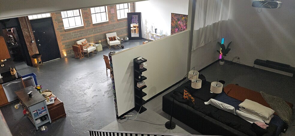 More Photos Of 3116 Commerce St, Dallas Office For Lease