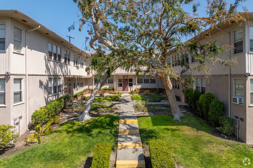 More Photos Of 5203 Knowlton St, Los Angeles Apartments For Sale