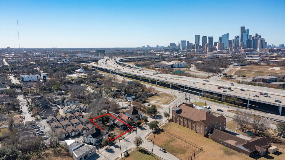 More Photos Of 3120 Lyons Ave, Houston Land For Sale