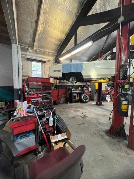 More Photos Of 147 New Dorp Plz N, Staten Island Specialty For Sale