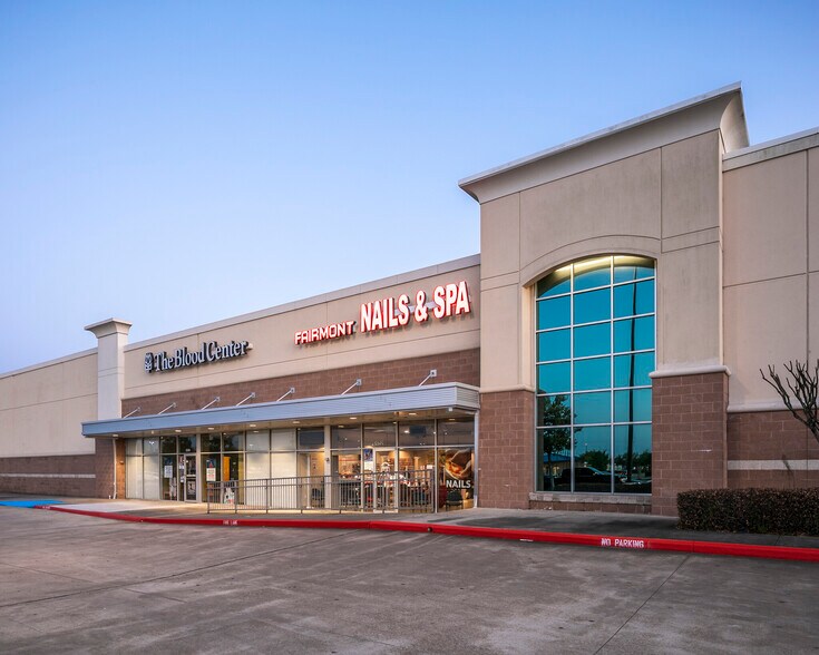 More Photos Of 5120 Fairmont Pky, Pasadena Unknown For Lease