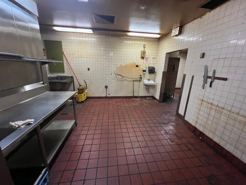More Photos Of 401-407 Main St, Worcester Office For Sale