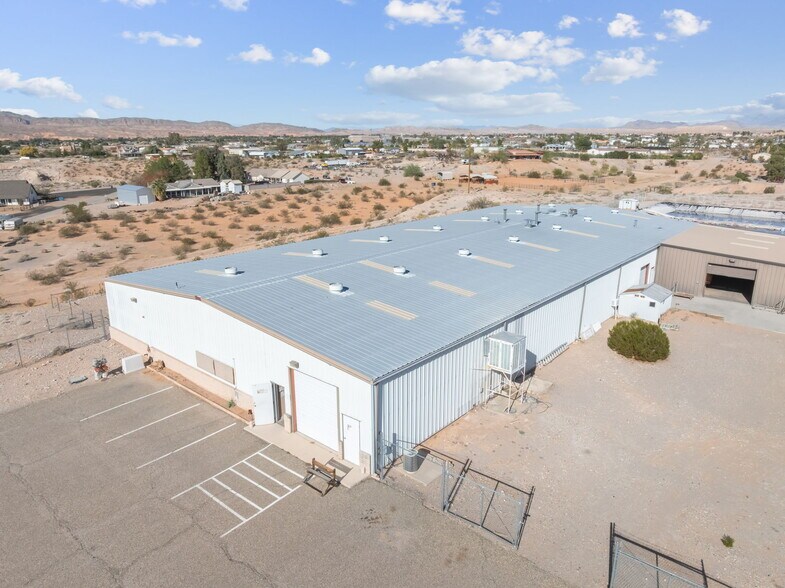 More Photos Of 480 Pat Ave, Overton Industrial For Sale