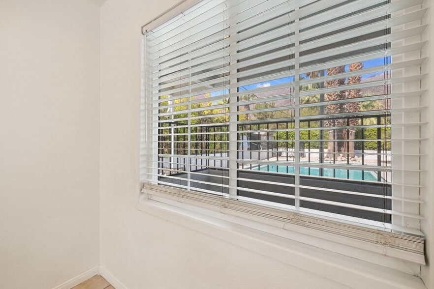 More Photos Of 1674 S Via Salida, Palm Springs Apartments For Sale