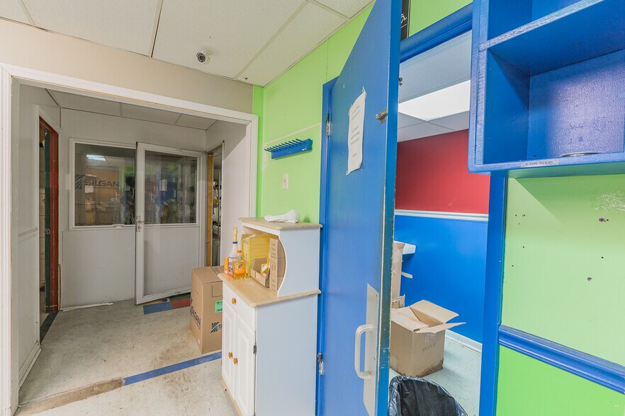 More Photos Of 300 Alamar St, Fort Oglethorpe General Retail For Sale