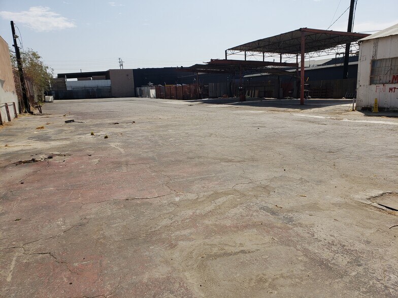 More Photos Of 7244 Varna Ave, North Hollywood Land For Lease