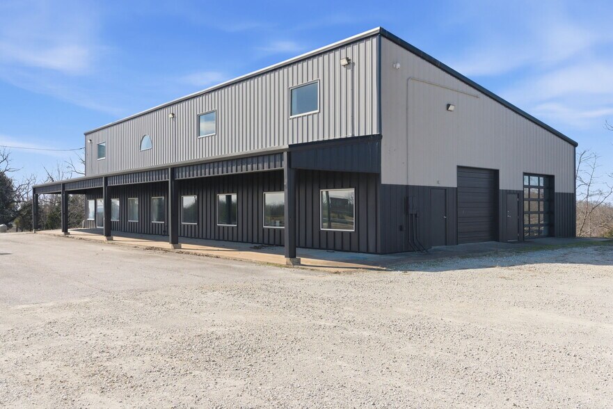 More Photos Of 10923 State Highway 176, Walnut Shade Office For Sale
