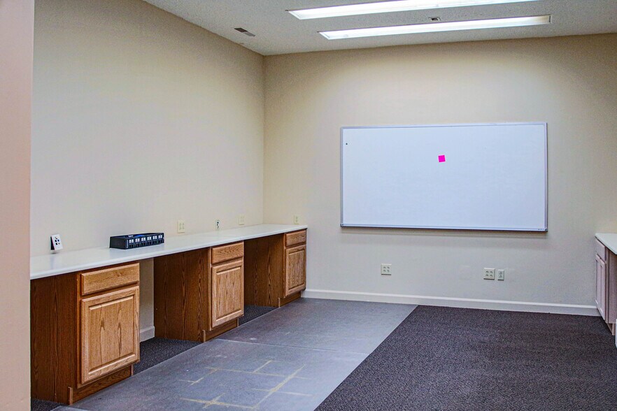 More Photos Of 1257 Sweeten Creek Rd, Asheville Office For Lease