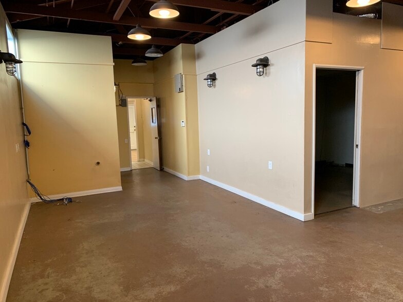 More Photos Of 3323 Lime Ave, Long Beach Office For Sale
