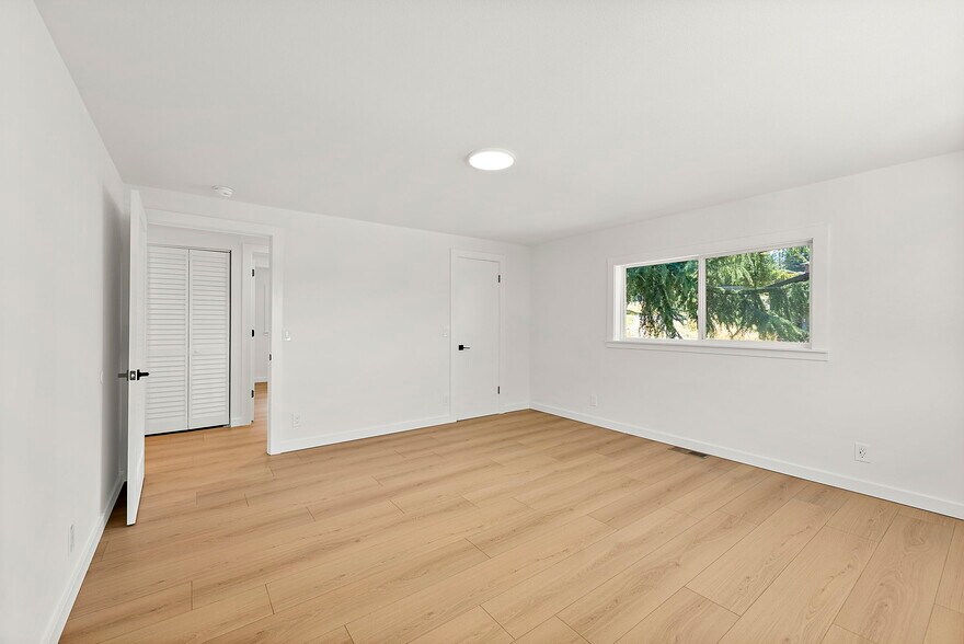 More Photos Of 1415 2nd St SE, Puyallup Assisted Living For Sale