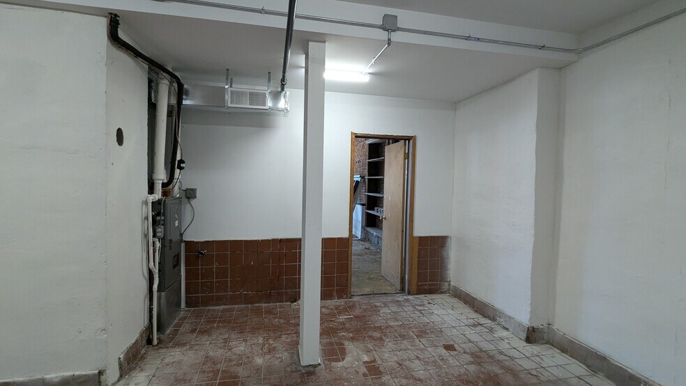 More Photos Of 47, 53-55 Congress Street, Troy General Retail For Sale