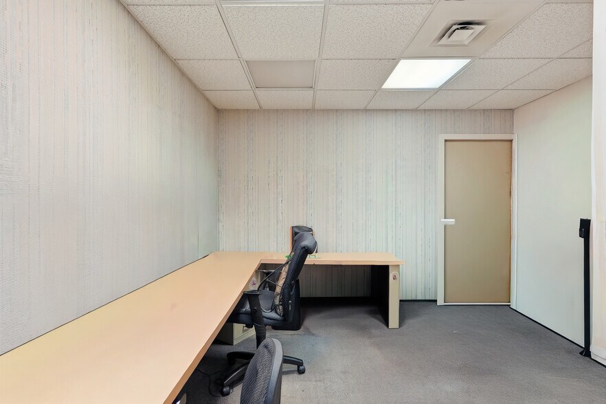 More Photos Of 381 N 9th Ave, Scranton Medical For Sale