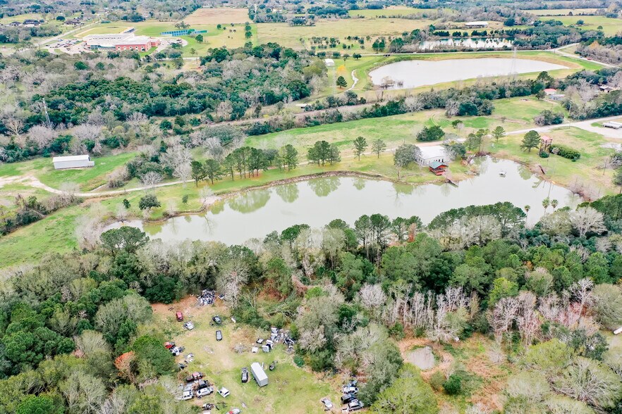 More Photos Of 850 County Road 149, Alvin Land For Sale