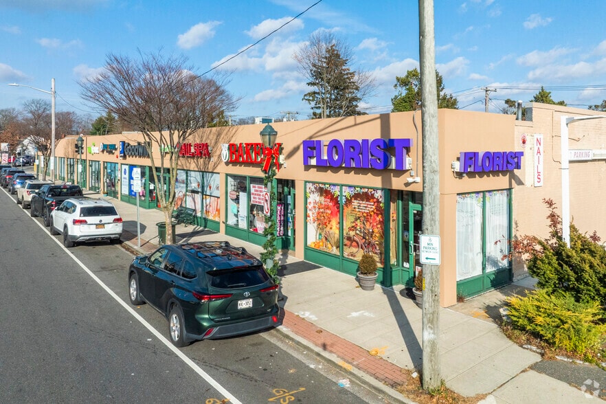More Photos Of 1149-1171 Merrick Ave, Merrick General Retail For Lease
