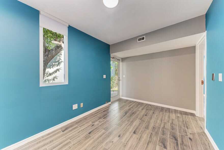 More Photos Of 1771 Manatee Ave W, Bradenton Loft Creative Space For Lease