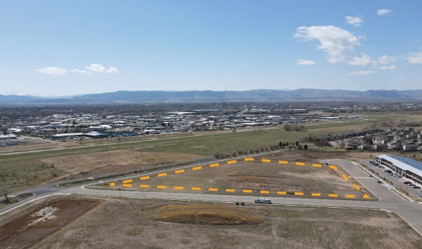 More Photos Of Mexico Way @ Zurich Drive, Fort Collins Flex For Sale