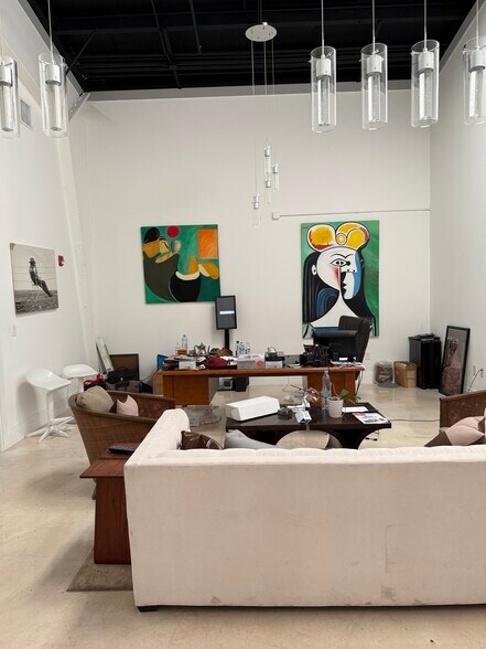 More Photos Of 7168 15th St E, Sarasota Manufacturing For Sale