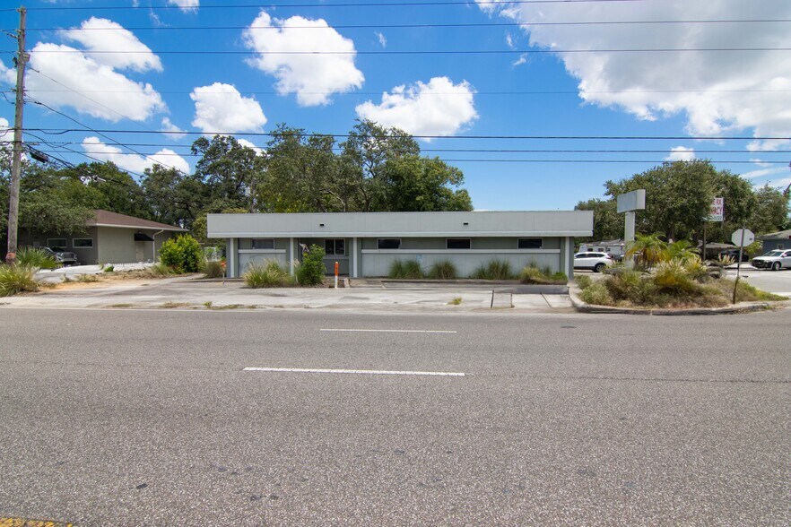 More Photos Of 4801 49th St N, Saint Petersburg Office For Sale