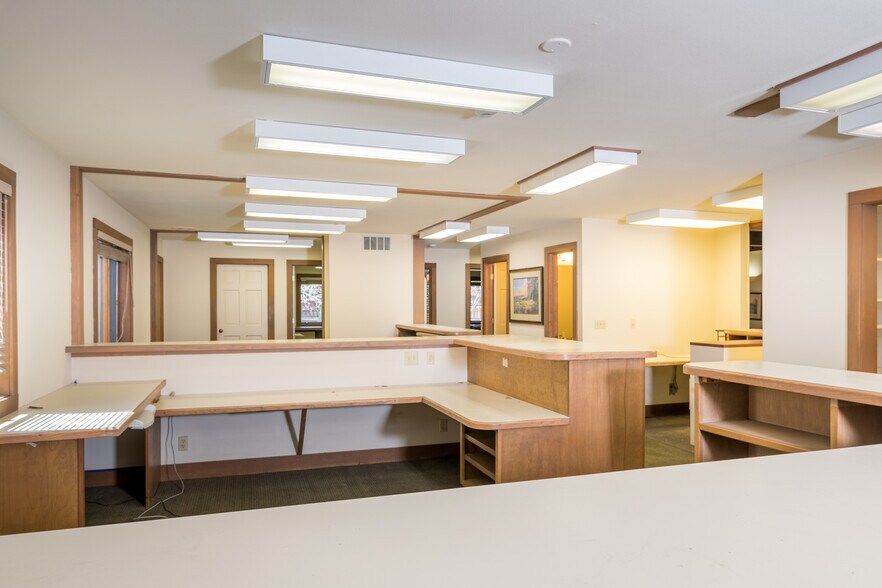 More Photos Of 171 W 6th St, Ketchum Medical For Sale