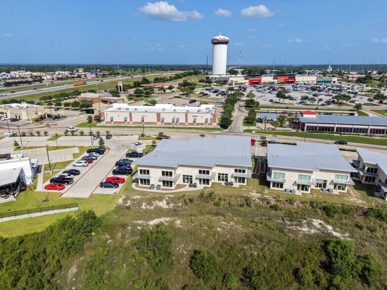 More Photos Of 4438 Highway 6 S, College Station Office For Sale