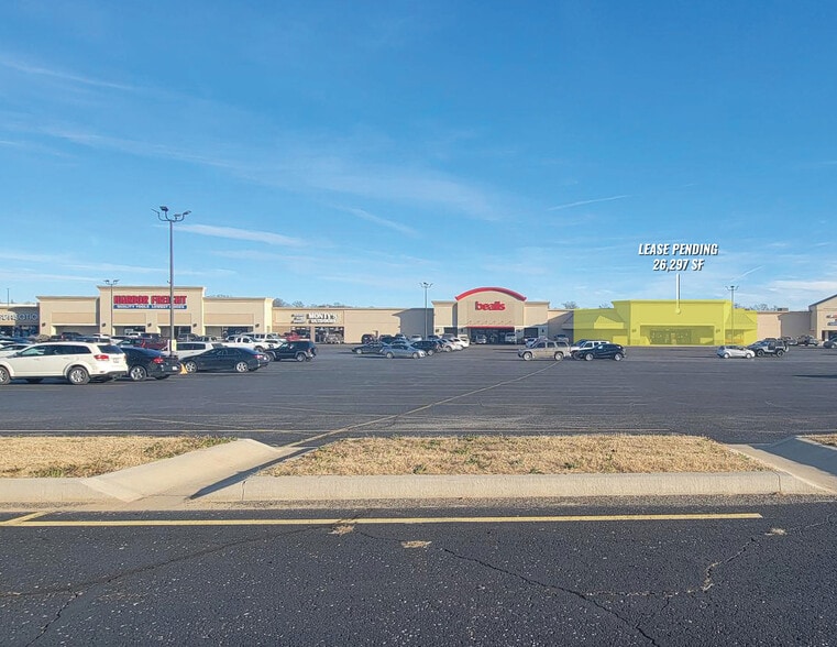 Primary Photo Of 1347 Southern Hills Ctr, West Plains Freestanding For Lease