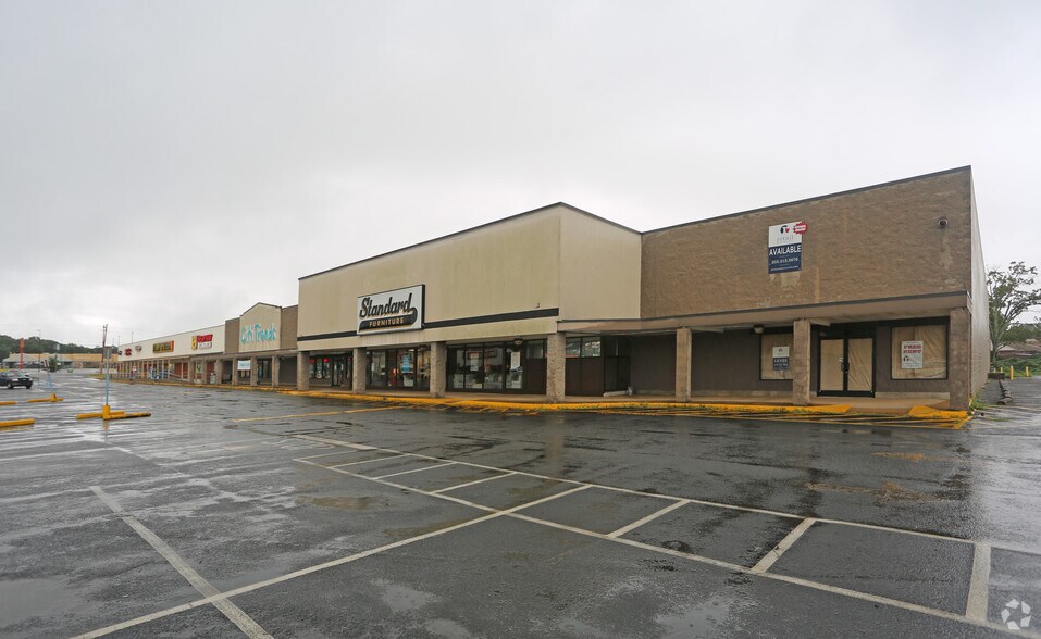 More Photos Of 805 Battle St E, Talladega Unknown For Lease