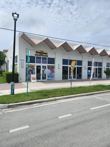 More Photos Of 20080 W Dixie Hwy, Miami General Retail For Lease
