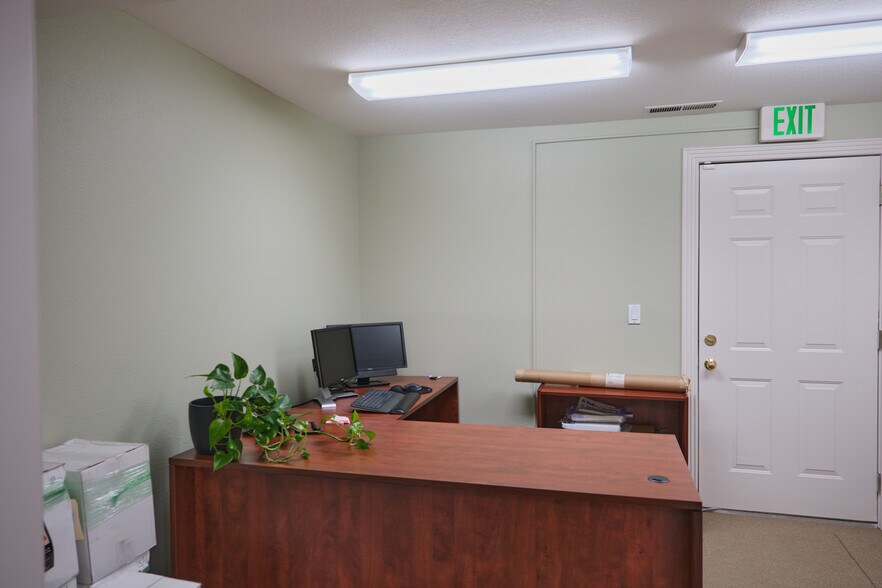 More Photos Of 1491 Commercial St SE, Salem Office Residential For Sale