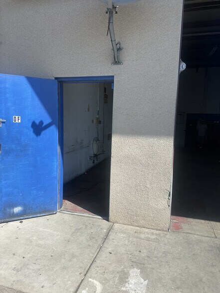 More Photos Of 1498 N Nellis Blvd, Las Vegas General Retail For Lease