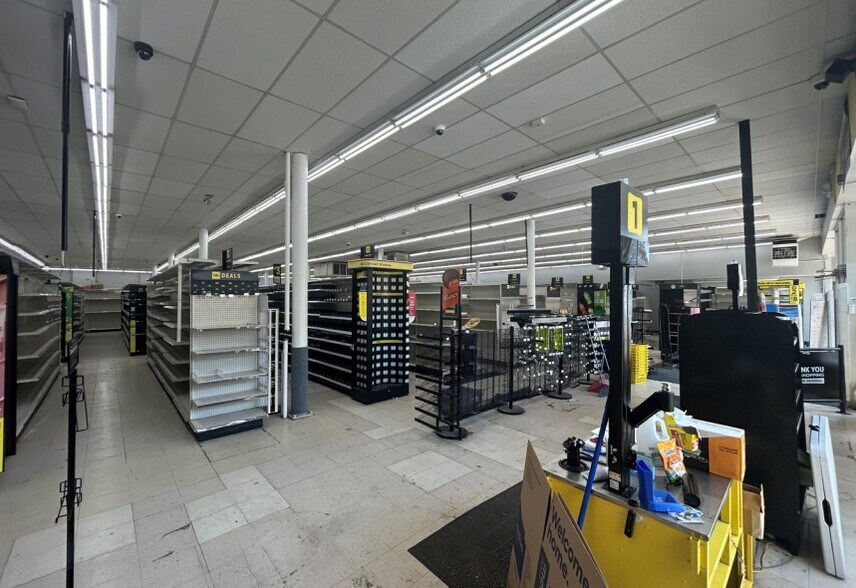 More Photos Of 325 E 8th Ave, Homestead Office For Sale