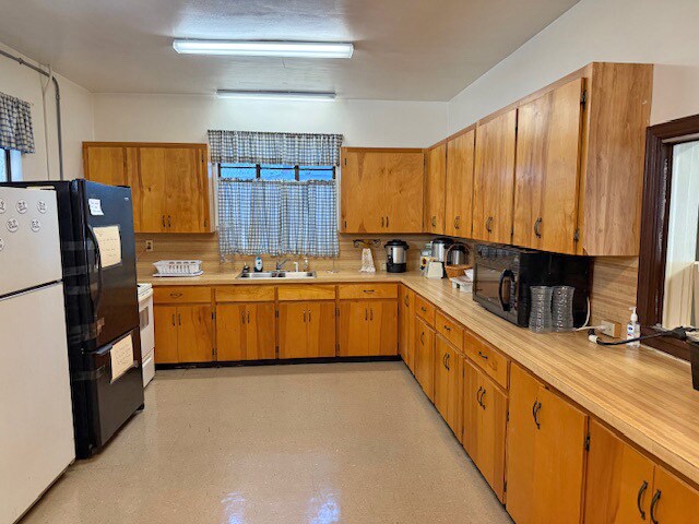 More Photos Of 390 E Parker St, Bartow Religious Facility For Lease