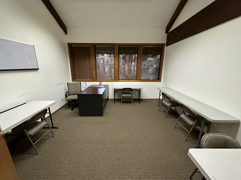 More Photos Of 14777 NE 40th St, Bellevue Office For Lease