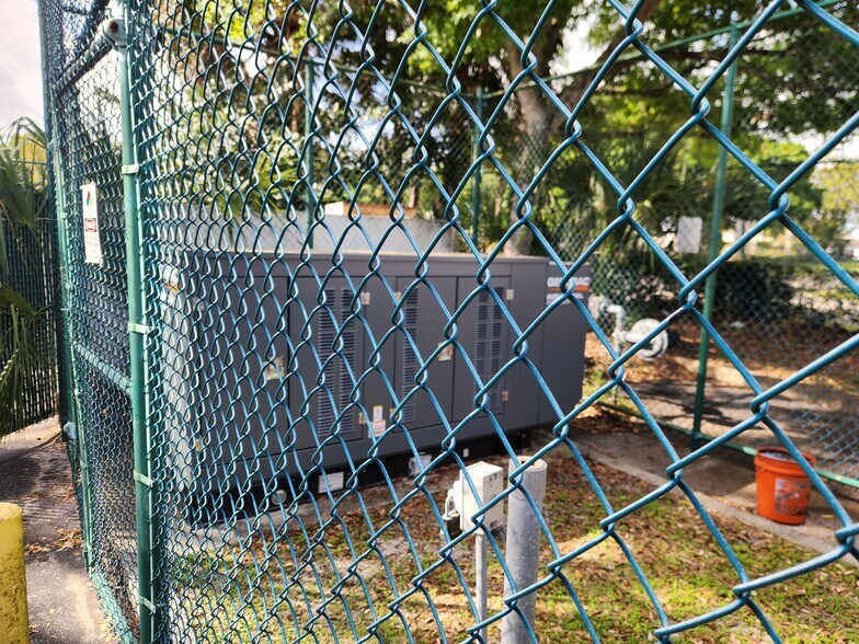 More Photos Of 2820 Reynolds Dr, Fort Pierce Warehouse For Lease