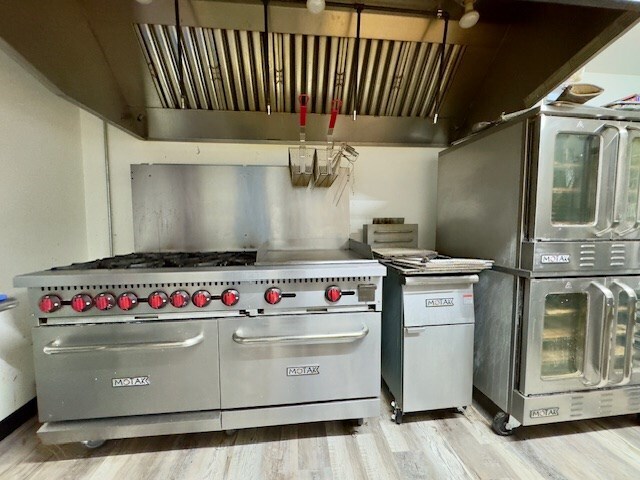 More Photos Of 302 E Dickinson Blvd, Fort Stockton General Retail For Sale