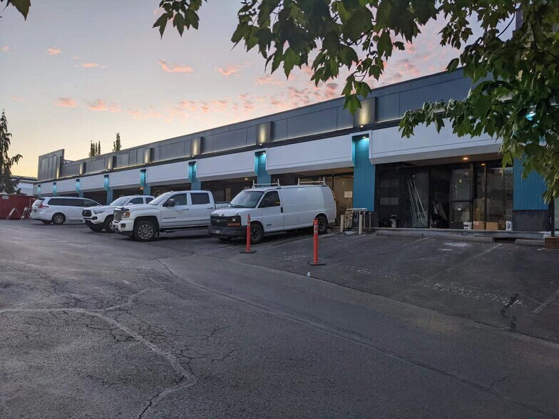 More Photos Of 13433 NE 20th St, Bellevue Unknown For Lease