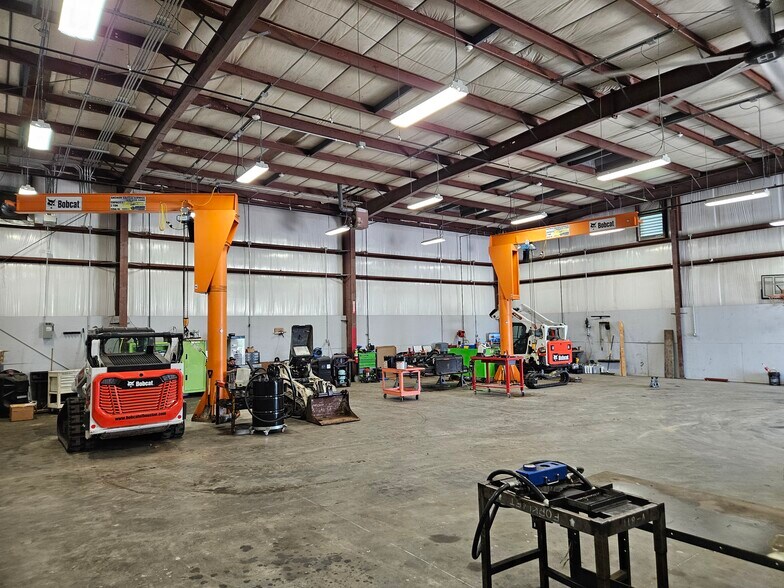 More Photos Of 320 Delaney Rd, La Marque Warehouse For Sale