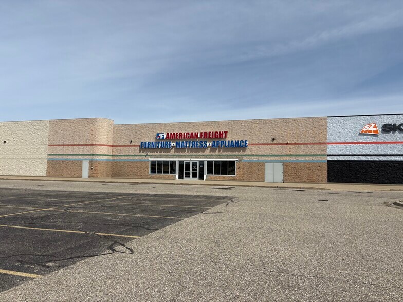 Primary Photo Of 1740 E Sherman Blvd, Muskegon Freestanding For Lease