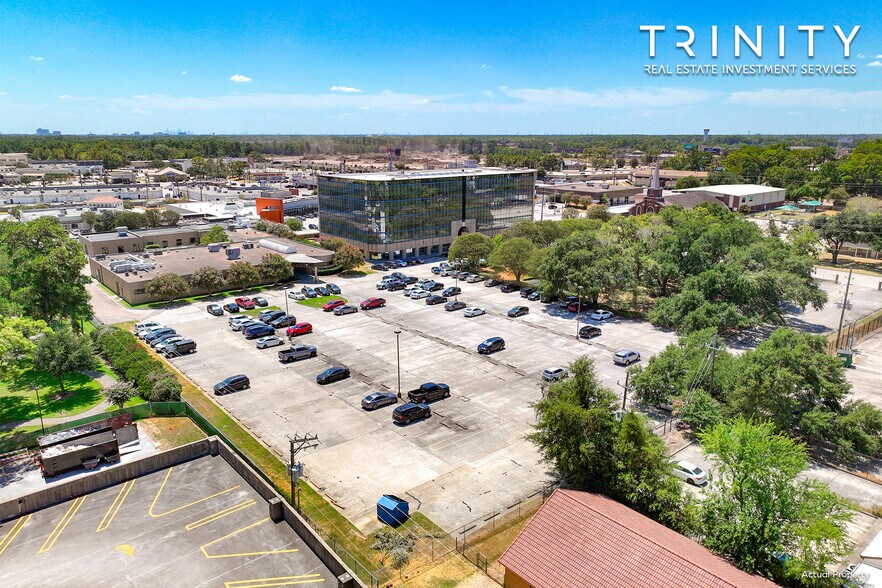 More Photos Of 17070 Red Oak Dr, Houston Medical For Sale