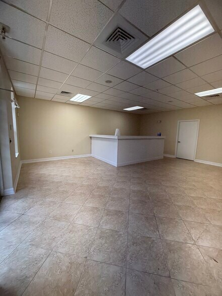 More Photos Of 4707 Enterprise Ave, Naples Loft Creative Space For Lease