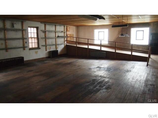 More Photos Of 324-326 Washington St, Walnutport Office For Sale