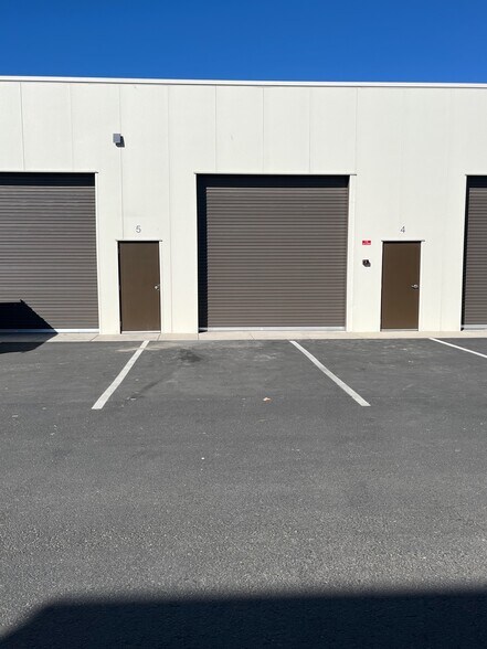 Primary Photo Of 2700 N Lake Valley Rd, Prescott Valley Light Distribution For Sale