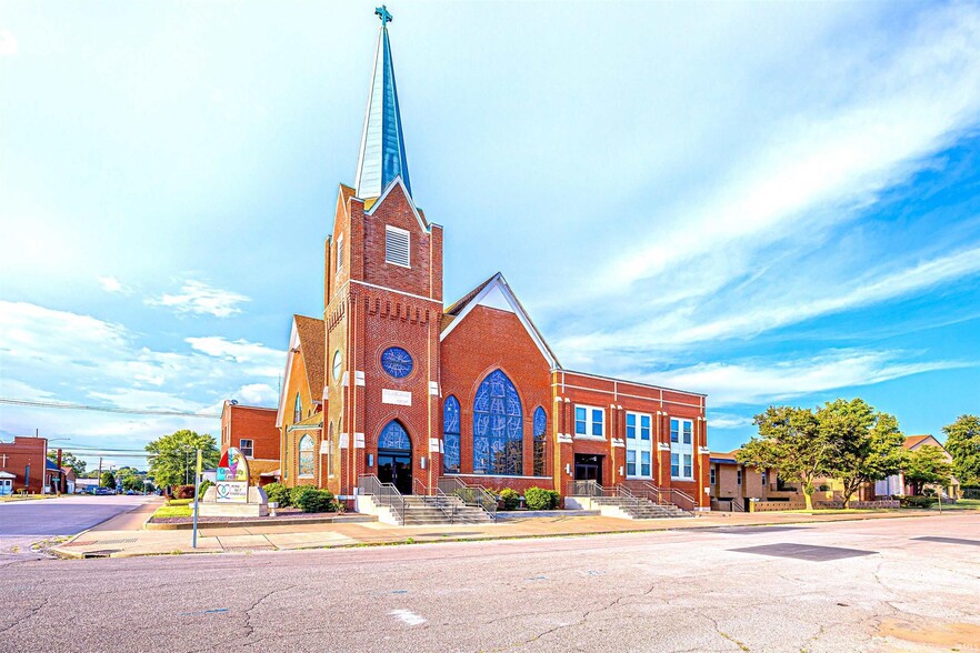 Primary Photo Of 2227 W Michigan St, Evansville Religious Facility For Sale