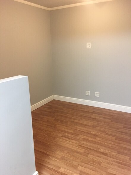 More Photos Of 532 Main St, Wintersville Freestanding For Lease