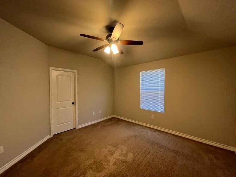 More Photos Of 6303 Luglio Ln, San Antonio Multifamily For Sale