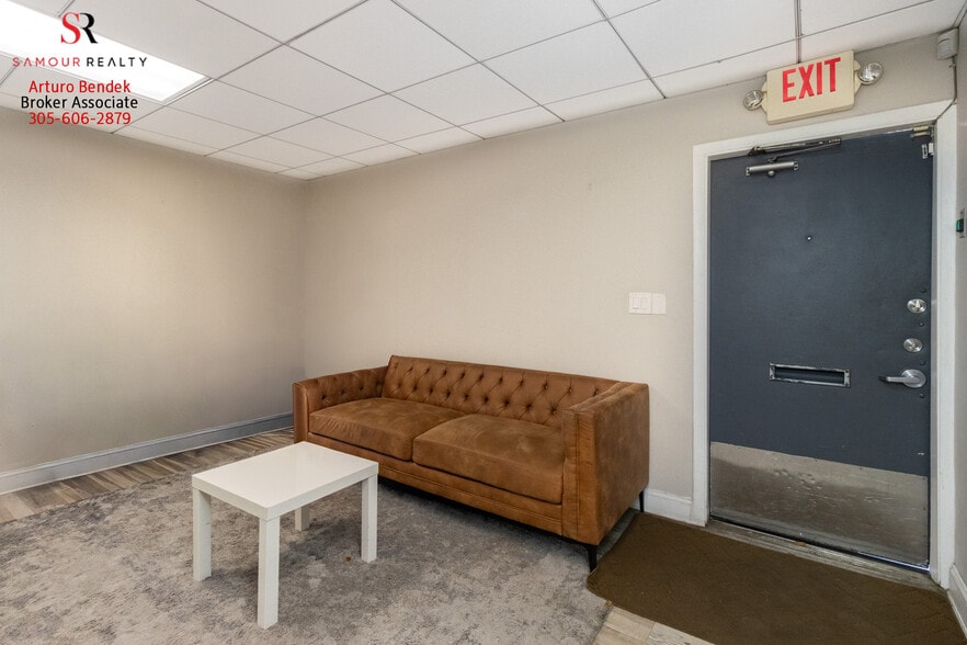 More Photos Of 3337 NW 74th Ave, Miami Warehouse For Sale