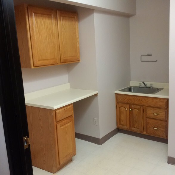 More Photos Of 3060 Packard Rd, Ann Arbor Medical For Lease