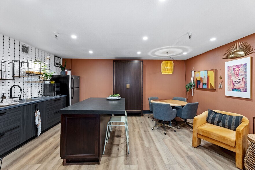 More Photos Of 3388 Regional Pky, Santa Rosa Warehouse For Sale