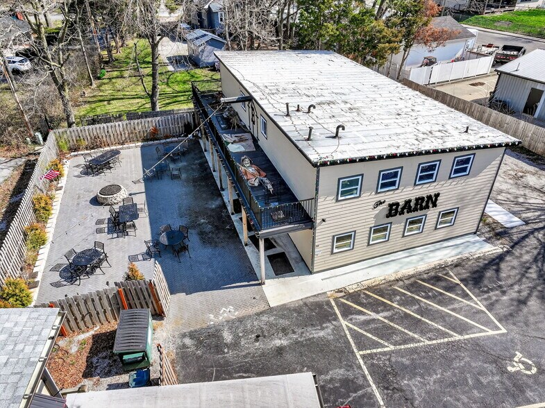 More Photos Of 316 N Main St, Columbia Storefront Retail Office For Sale